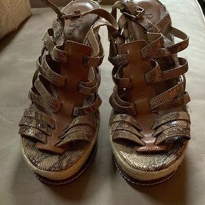 comfortable Wedge women leather espadrille sandal. Reba
4" wedge heel.Size 8